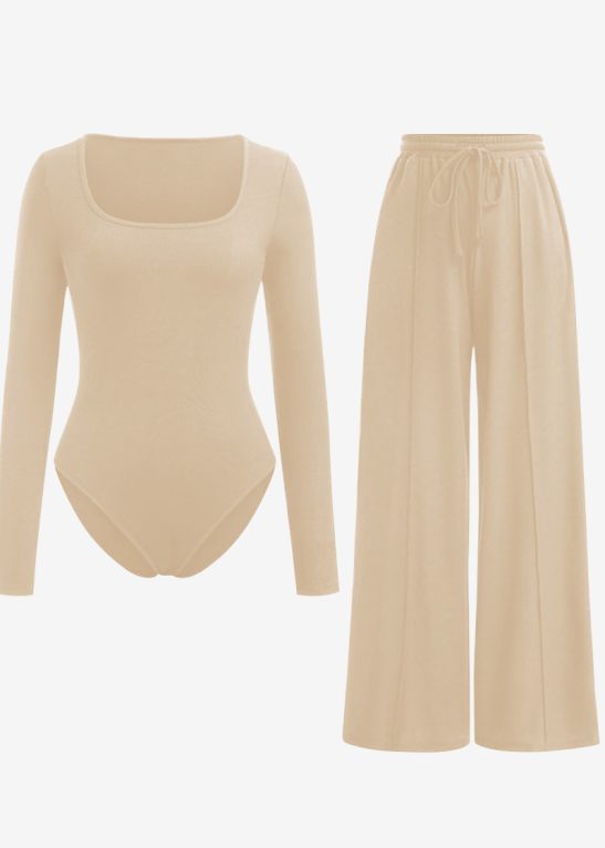 Trendy Square Neck Shaping Bodysuit & High Waist Wide Leg Pockets Trousers Co-ord